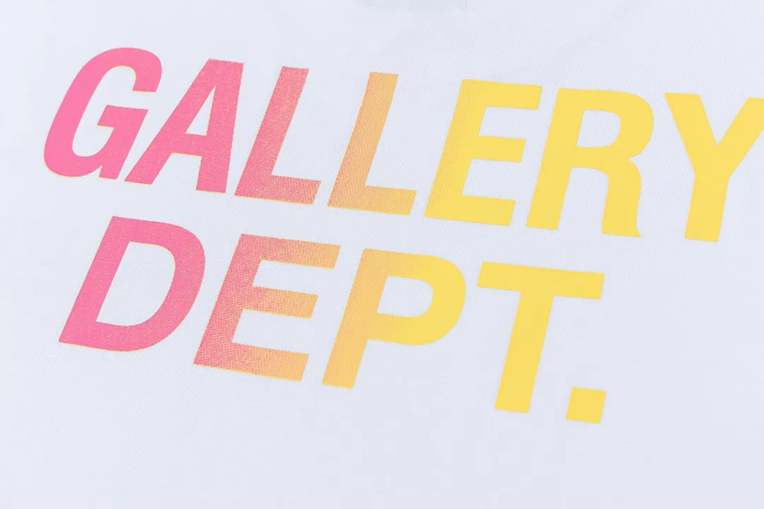 Model D137 Gallery dept American fashion brand dot printing high street short-sleeved T-shirt, the printing is breathable, soft and non-sticky. After shrinking and shaping, it is soft, comfortable and breathable, does not pill, does not fade and does not change shape, S to XL, p106